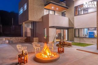 StayVista at LettGo with Garden, BBQ & Terrace - Mohali - 8