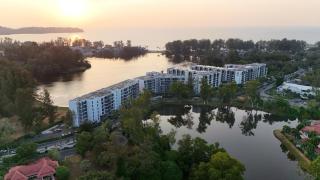 Cassia Residences 1BDR Lake view - - 9