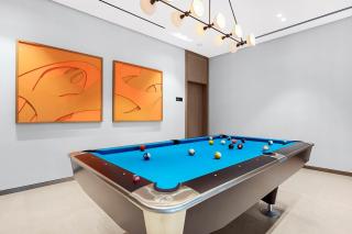 Luxury 2BR Apartment Free Parking Walk to Burj and Fountains - 4