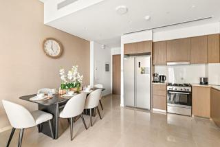 Luxury 2BR Apartment Free Parking Walk to Burj and Fountains - 7