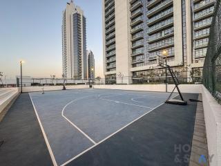 Cozy 1-Bedroom Apartment with Golf Course Views - 9