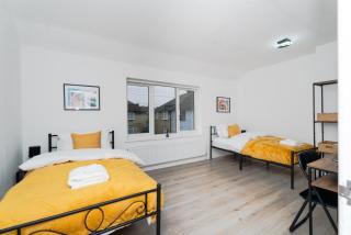 Becontree Bliss - 2BR House near train station - Dagenham - 3