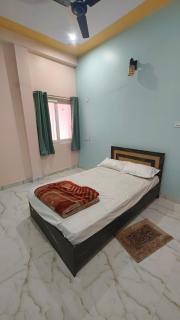 Samriddhi galaxy Inn - Varanasi - 1