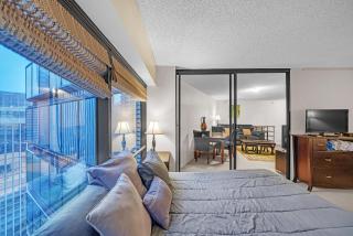 Chic DT Honolulu Executive Condo condo - Honolulu - 3