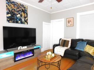 The Blue Victorian Waterview Home - 9