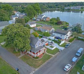 The Blue Victorian Waterview Home - 5