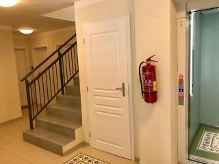 Apartment with a terrace and AC in the city center - Prag - 5