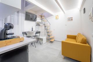 Metro Yellow Suite - Milan - 0