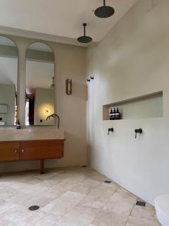 Villa Ilo magic 250 m2 great location in a 750 m2 Land - Kerobokan - 2