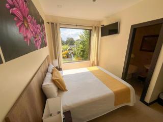 Hotel Las Mercedes Airport-Quito - 8