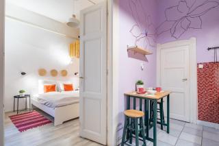 Lilac Escape on Baross street - Budapest - 0