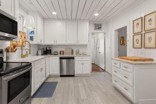 Ocean Jewell - 1041 Ocean Blvd - Demere Park - 1