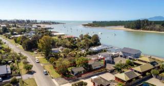 Doonside Private Cottage at Grossi Point Reserve - Mapua - 0