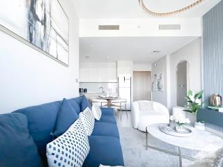 Luxurious Burj Royale 1B Apt With Balcony & City Views - 2