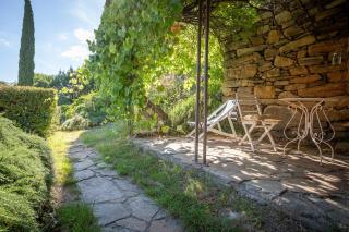 Romantic Med Chic Retreat with pool on GR trail - 2