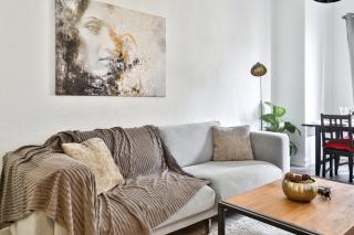 Lovely quiet 2 rooms close to center with balcony - 0