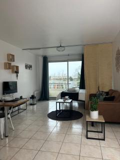 Studio lumineux sans vis a vis avec balcon privé - Chelles - 8