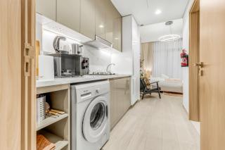 Fully Equipped Studio with Views - 5