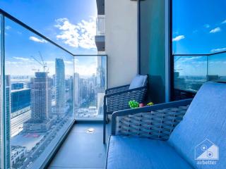Elegant Burj Royale One-Bedroom & City Views - 1