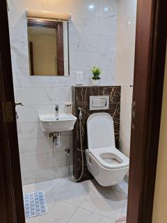 Regular Room - Shared Bathroom - 5