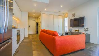 F3 Lovely One for Family or Friend With Parking - Sidney - 1