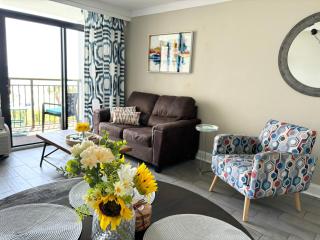 Beach Daze Oceanfront Great Location - Myrtle Beach - 8