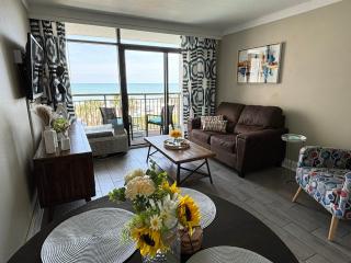 Beach Daze Oceanfront Great Location - Myrtle Beach - 2