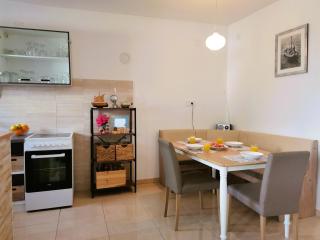 Charming Traditional Townhouse - Holiday Home Kata - Jezera - 6