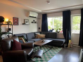 Spacious 4 bedroom apartment perfect for big groups for Ski WC - 0