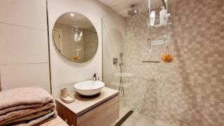 Rosies Place - Fantastic-2-bed-apartment-with-great-terrace-in-Lorcrimar V - Marbella - 8