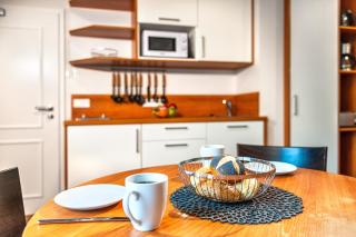 Zum Brandenburger Tor 24H Check In - 2