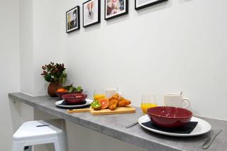 Fresh large studio for 4 - Paris - 2