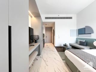 Tranquil Studio Getaway in Dubai's MAG 920 - 3