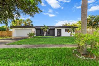 Monroe Manor - Hollywood - 7