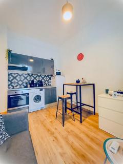 Studio T1 Centre - Idéal couple & amis - Confort - WIFI - Calme - Climatisation - Coin Terrasse - Nice - 4