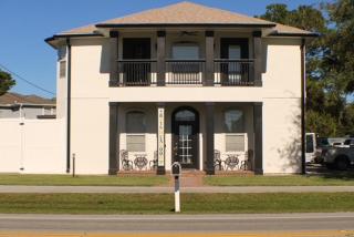 Sandcastle House Hot Tub, OD Kitchen & Game Room! - Panama City Beach - 9