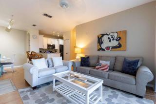Dreamy Apartment Just 15 Minutes from Disney - 5