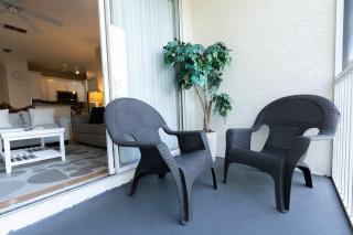 Dreamy Apartment Just 15 Minutes from Disney - 1