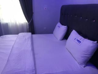 Bohemian Lounge and hotel - Addo - 0