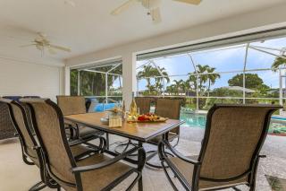 Spacious 3 Bed 2 Bath Pool home with Boat Lift - Cape Coral - 7