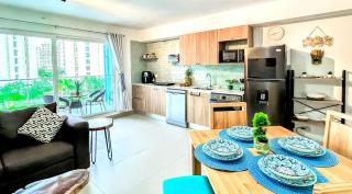 Jaco's Coastal Paradise Brand-New Retreat, AC, Pool View, Amazing Amenities - Jacó - 0