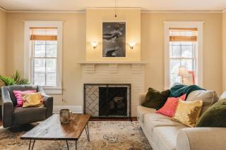 Big Group Getaway at Historic Victorian Home - Austin - 9