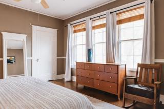 Big Group Getaway at Historic Victorian Home - Austin - 5
