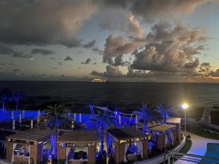 Maho Beach House - 2 Bedroom Corner Ocean Suite - Simpson Bay - 7