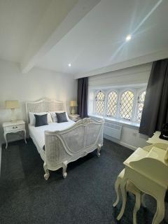 Juniper Berry - Southampton - 6