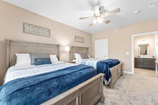 Spacious Retreat, Heart of the City, Indoor Pool, Free Attraction Tickets! - Branson - 1