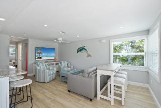 Cozy Cottage by Sun Palace Vacations - Fort Myers Beach - 5