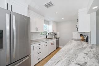 Cozy Cottage by Sun Palace Vacations - Fort Myers Beach - 1