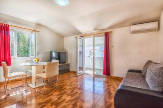 Era apartments near the beach - Brodarica - 8