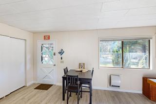 Cabin by the Sea - Long Beach - 3